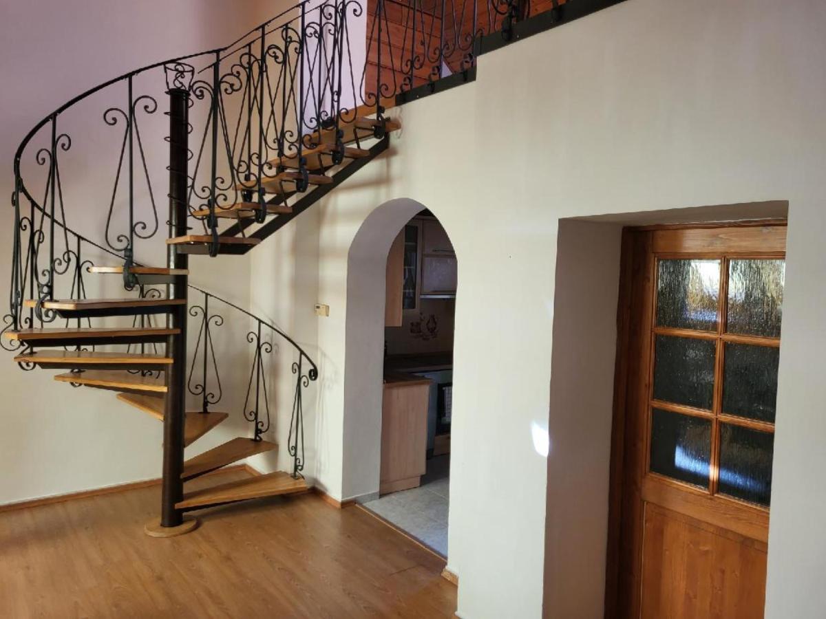 Sunflower Prague Apartments And Suites — Photos 1